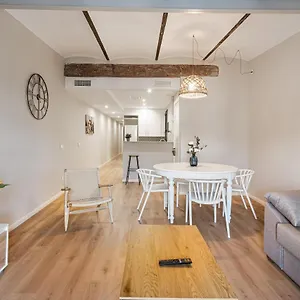 https://apartamentos-centricos-en-tarragona.catalonia-hotels.com